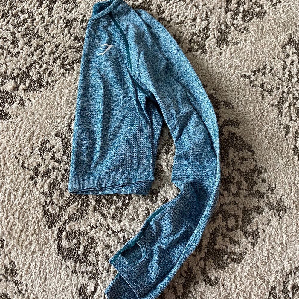 Gymshark blue crop top